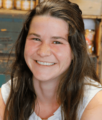 Foto von Mitarbeiterin Aline Hartmann