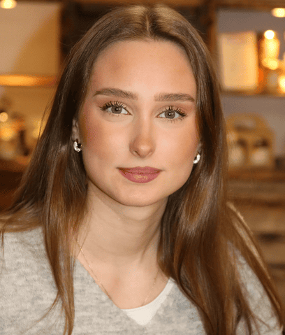 Foto von Mitarbeiterin Angelina Loos