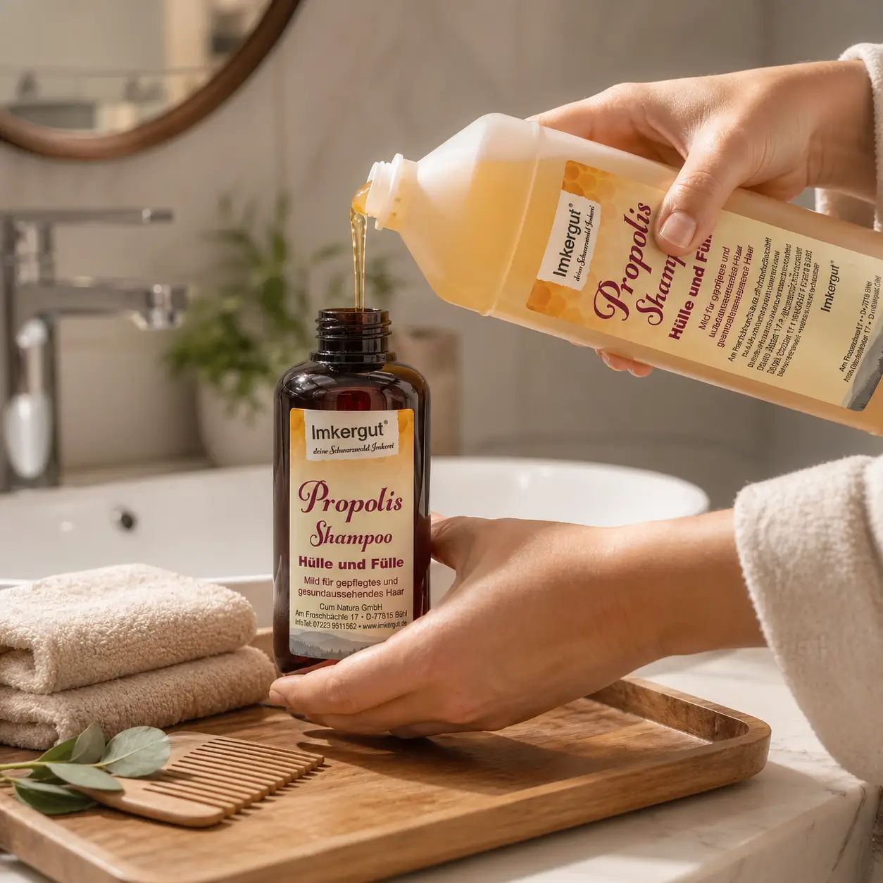 Nachfüller Propolis-Shampoo in Aktion