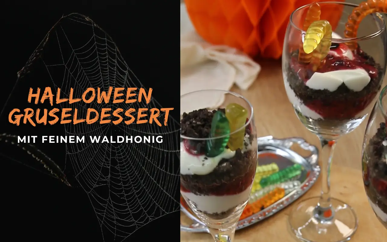 Blutige Honigwürmer im Erdboden Dessert-Gläser gefüllt mit einer Mascarpone-Creme, Keksbröseln und Fruchtsoße, dekoriert mit Gummiwürmern